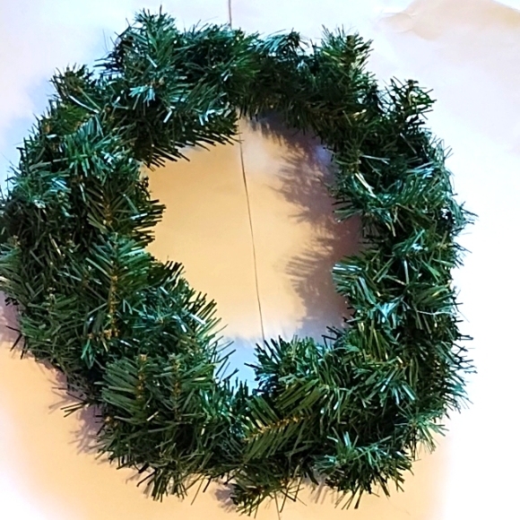 Nwot Ashland Christmas Wreath (14 inches) - Picture 1 of 7